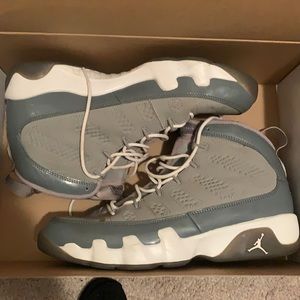 Jordan cool grey 9 7/10 condition